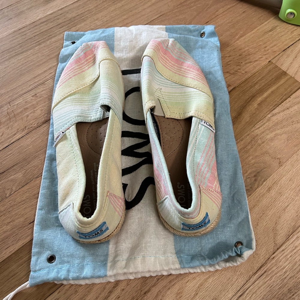 toms slip ons